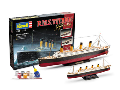 Slepovací model Revell 1:700 a 1:1200 Set Titanic - dvě lodě včetně doplňků *