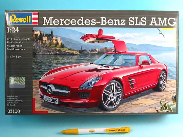 Slepovací model Revell 1:24  Mercedes SLS AMG *