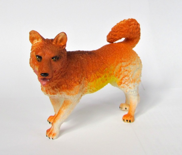 Pes - hračka z plastu